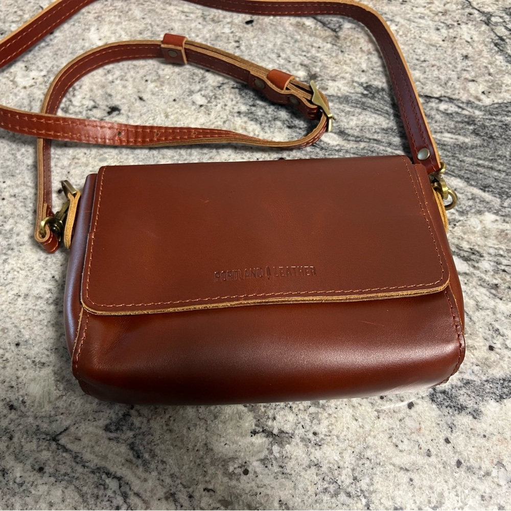 Portland leather goods Mini Metro crossbody Brown Leather Crossbody Bag - Picture 2 of 14